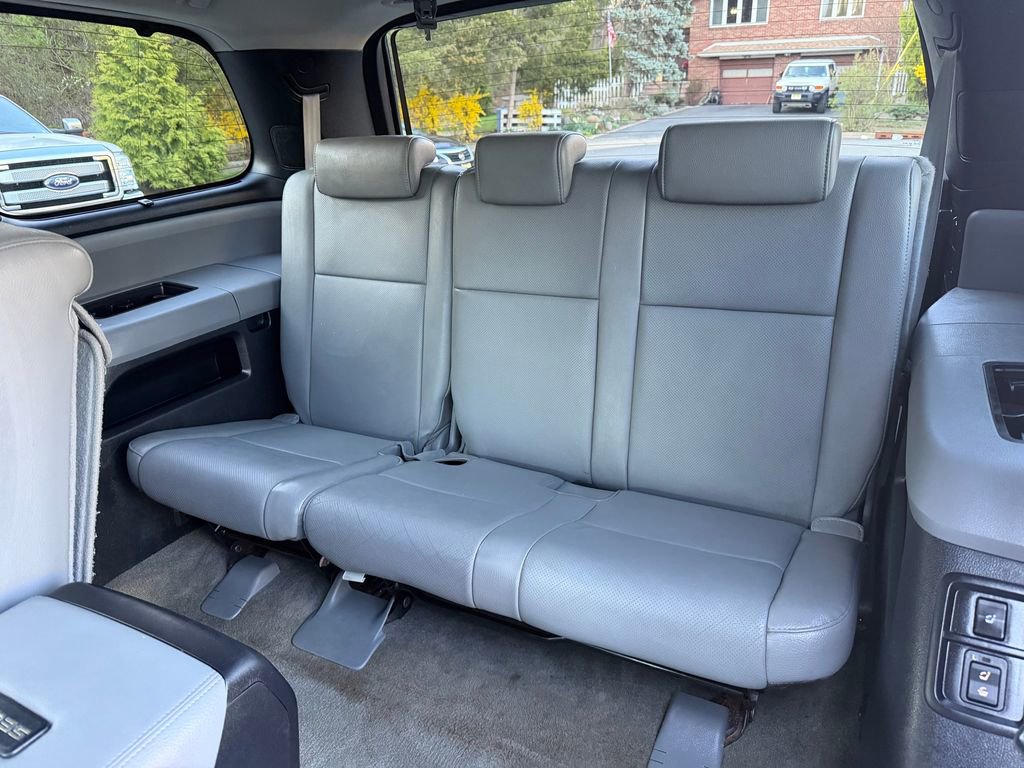 Used 2011 Toyota Sequoia Platinum AWD/4WD image 29