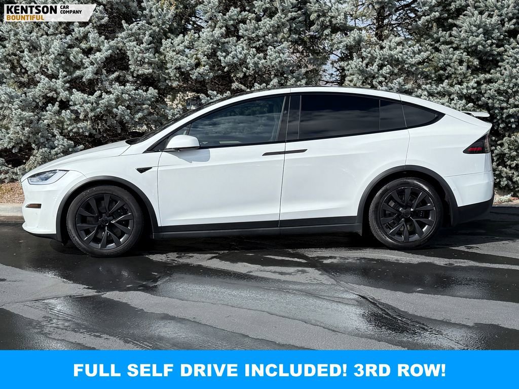 Used 2022 Tesla Model X image 4