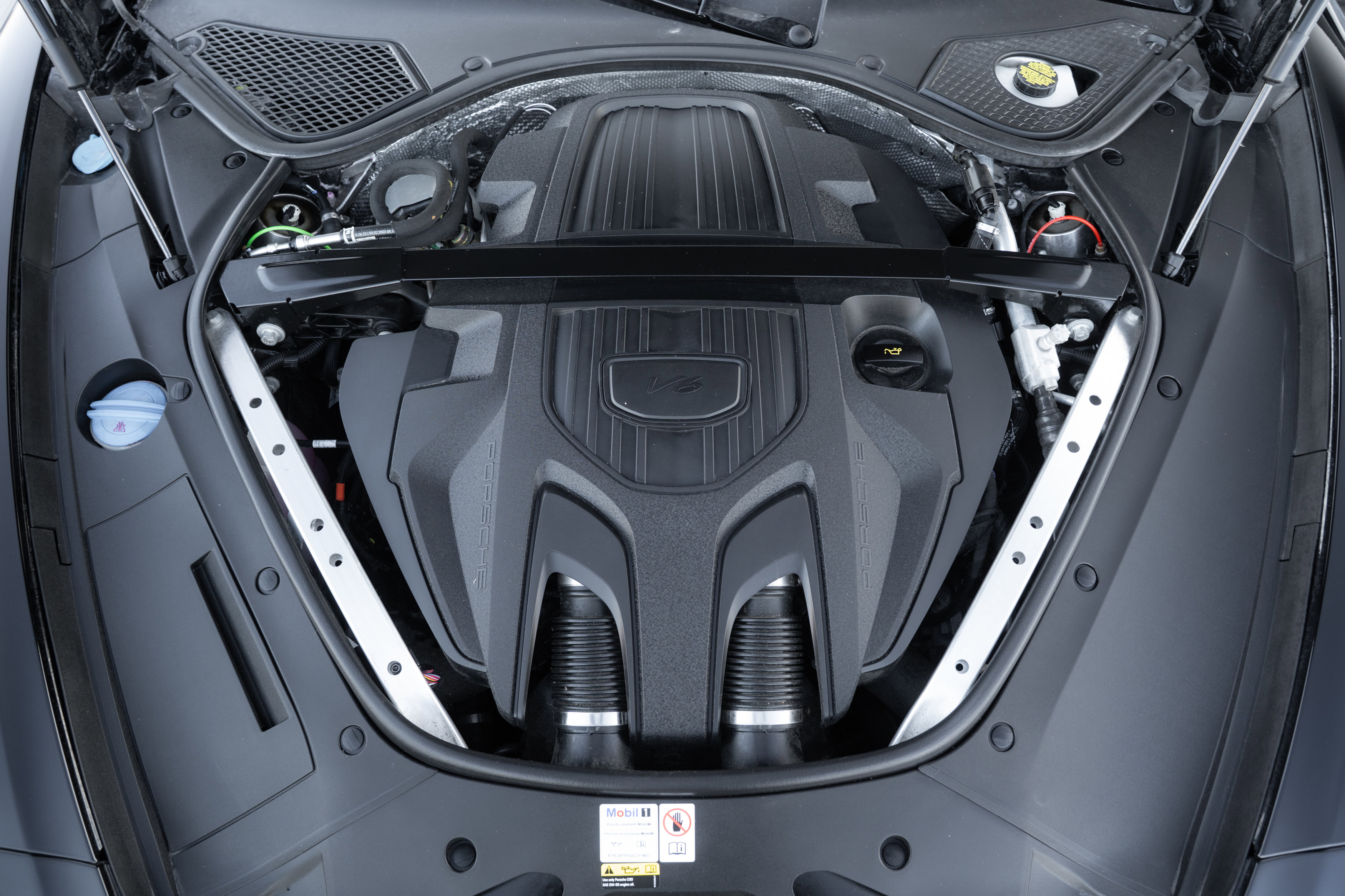 Used 2023 Porsche Panamera 4 image 40