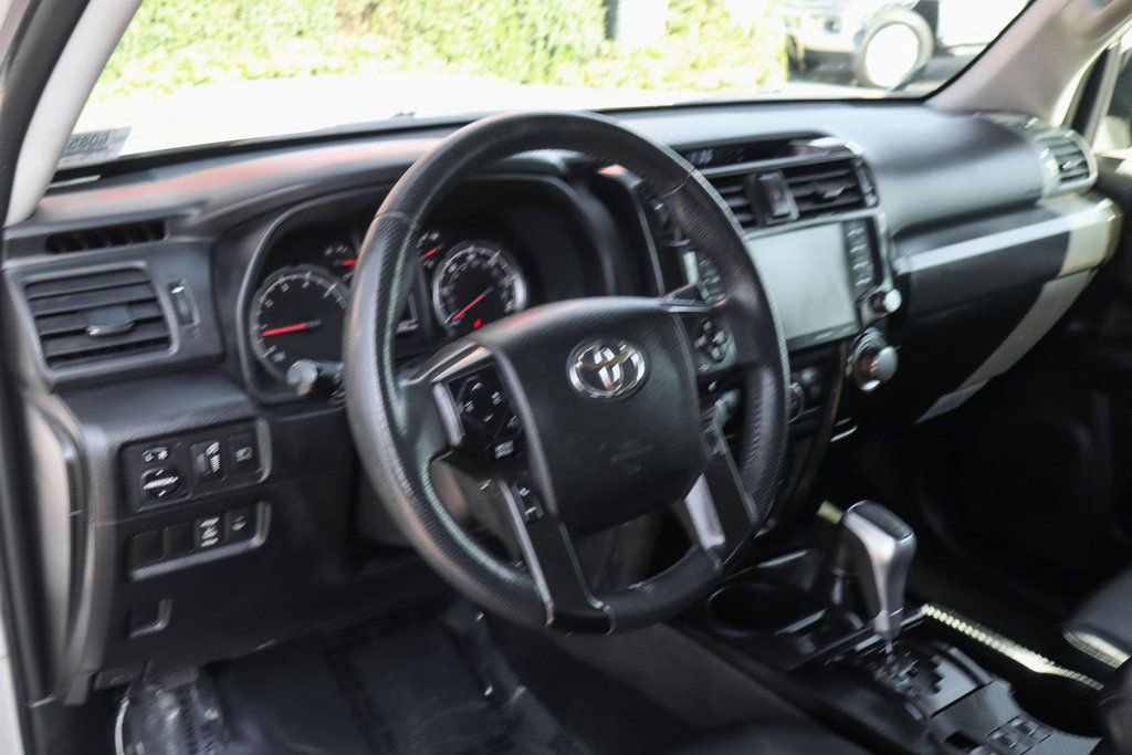 Used 2022 Toyota 4Runner TRD Off-Road Premium AWD/4WD image 20