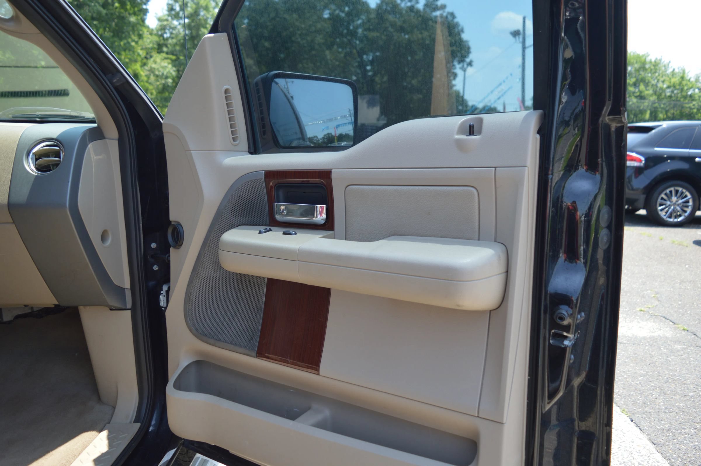 Used 2008 Ford F150 Lariat AWD/4WD image 27