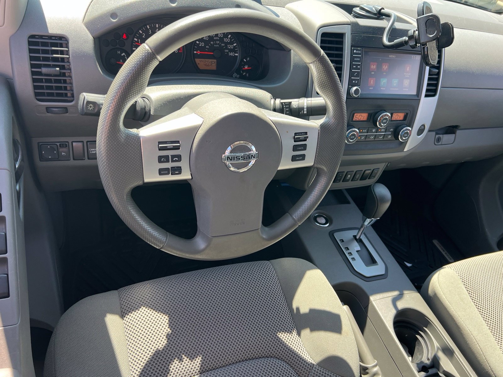 Used 2020 Nissan Frontier SV RWD image 29