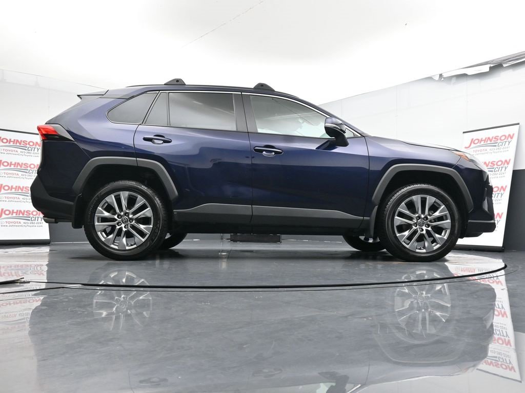 Used 2023 Toyota RAV4 XLE Premium image 40