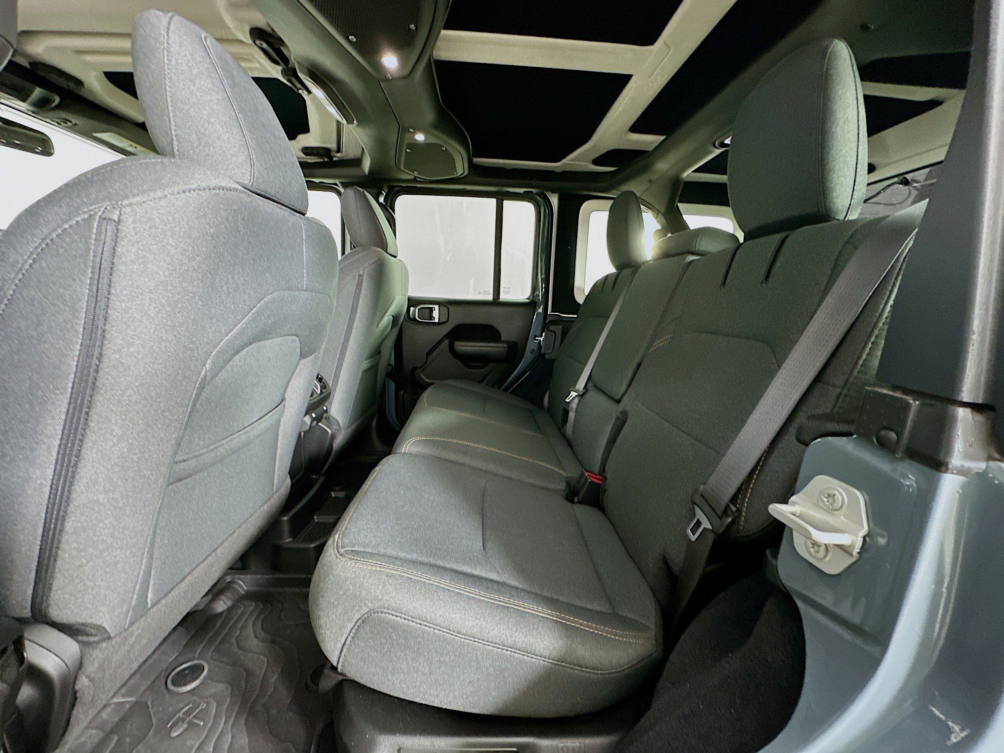 Used 2024 Jeep Wrangler Willys image 26