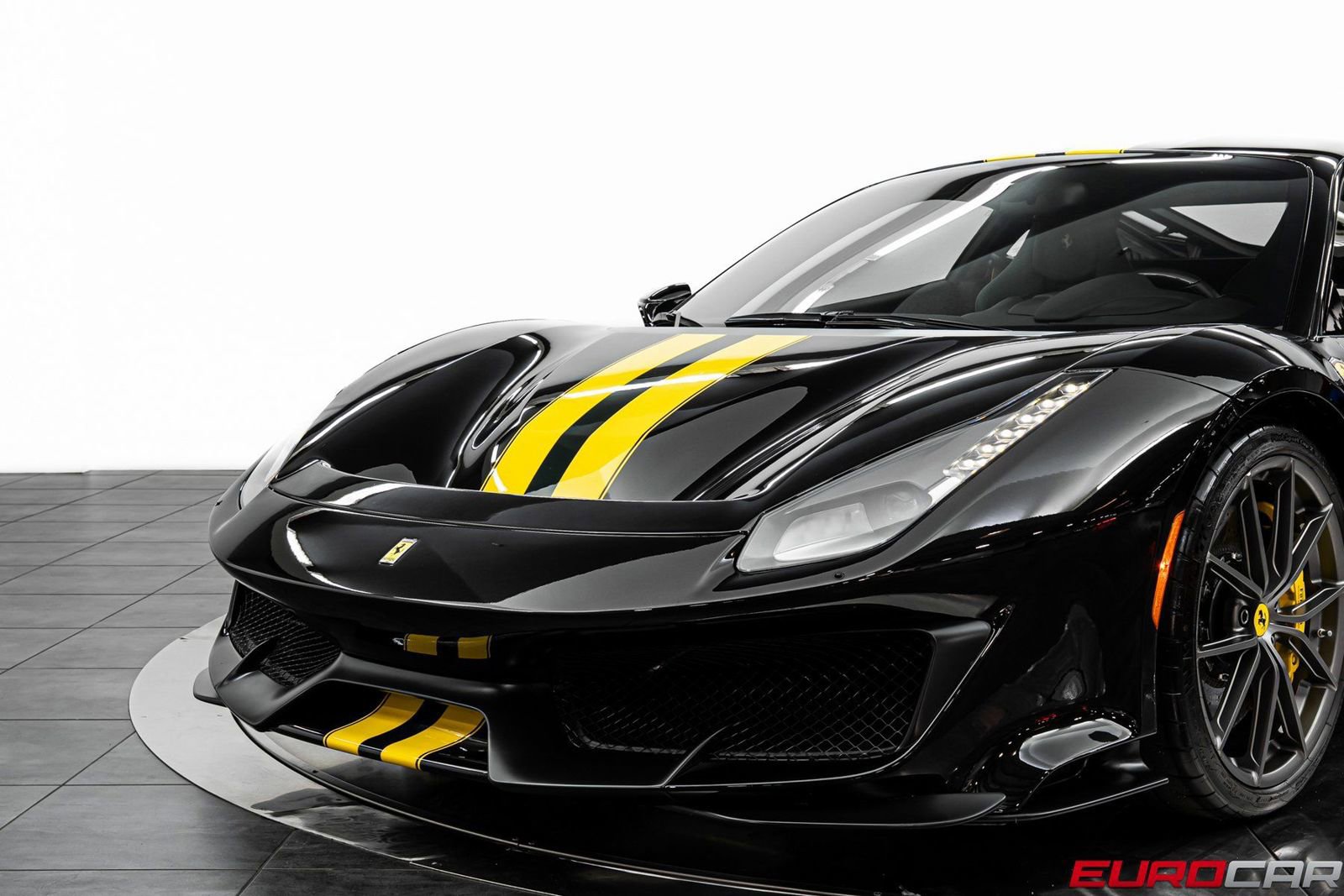 Used 2020 Ferrari 488 Pista Coupe image 16