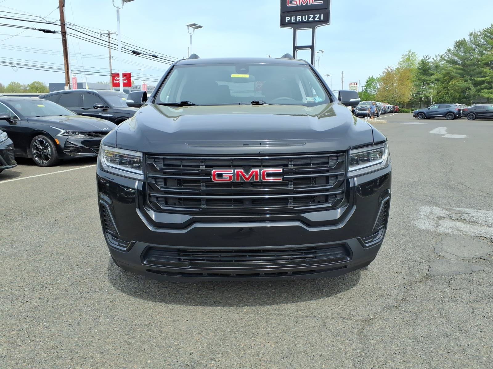 Used 2023 GMC Acadia SLE w/ Driver Convenience Package AWD/4WD image 8