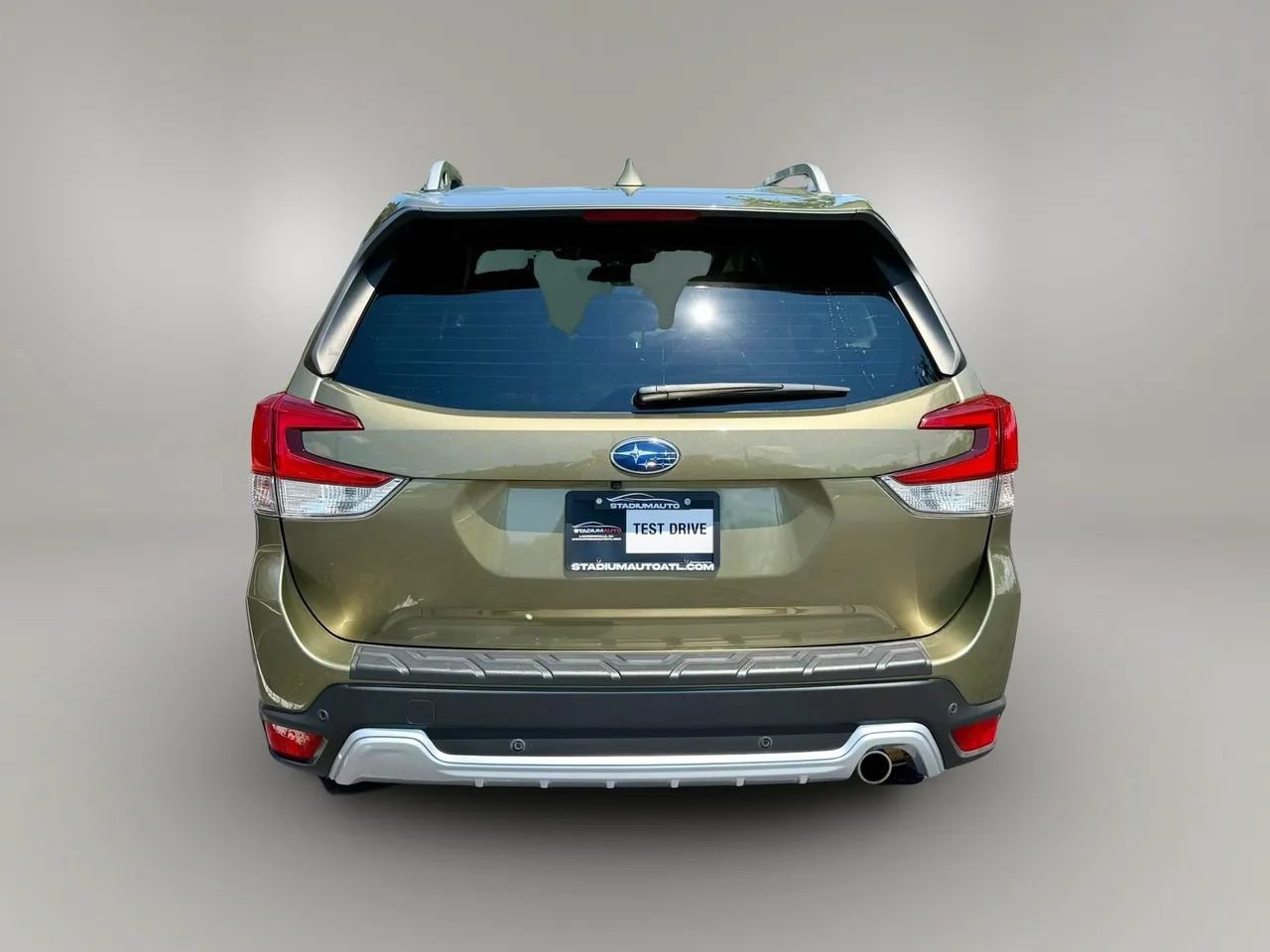 Used 2023 Subaru Forester Touring AWD/4WD image 4