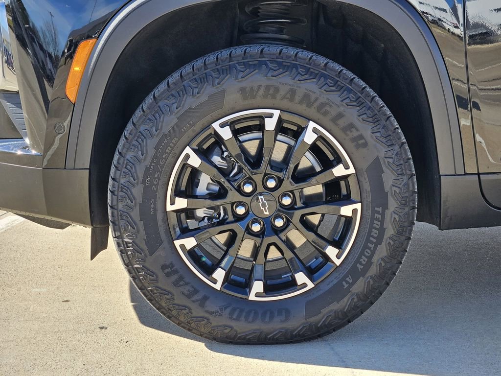 Used 2025 Chevrolet Traverse Z71 w/ Enhanced Driving Package image 17