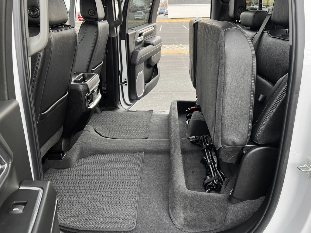 Used 2024 GMC Sierra 3500 Denali w/ Denali Reserve Package image 22