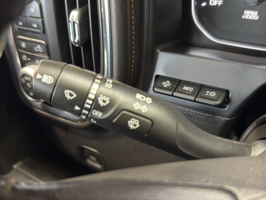 Used 2020 GMC Sierra 1500 AT4 w/ AT4 Premium Package AWD/4WD image 27