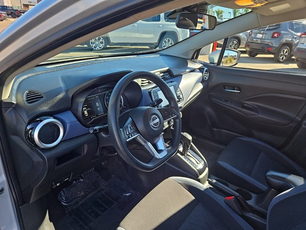 Used 2023 Nissan Versa SV image 18