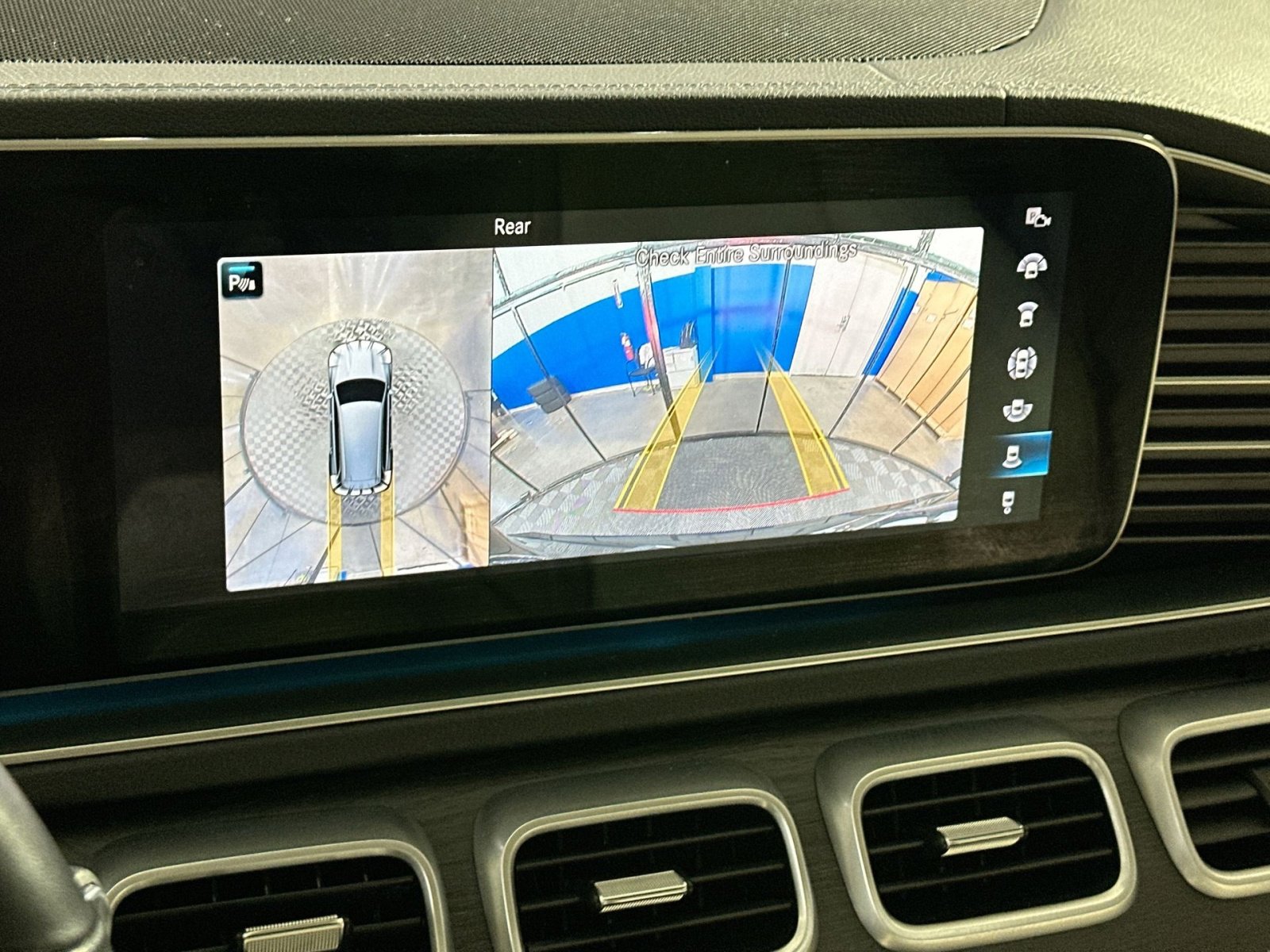 Used 2021 Mercedes-Benz GLS 450 4MATIC image 24