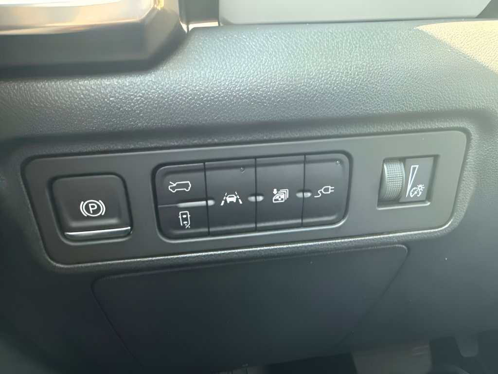 Used 2025 GMC Hummer EV 2X AWD/4WD image 24