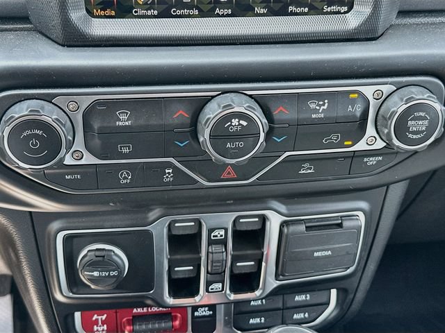 Used 2023 Jeep Gladiator Mojave w/ Trailer Tow Package AWD/4WD image 17
