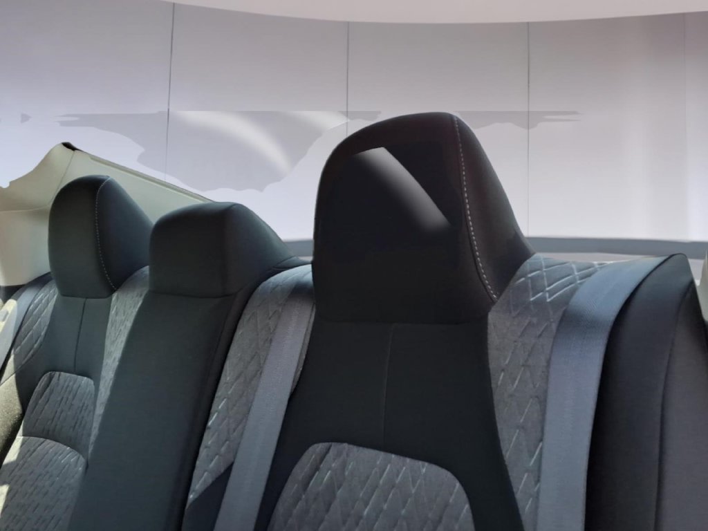 New 2026 Nissan Sentra SV w/ SV Convenience Package FWD image 11