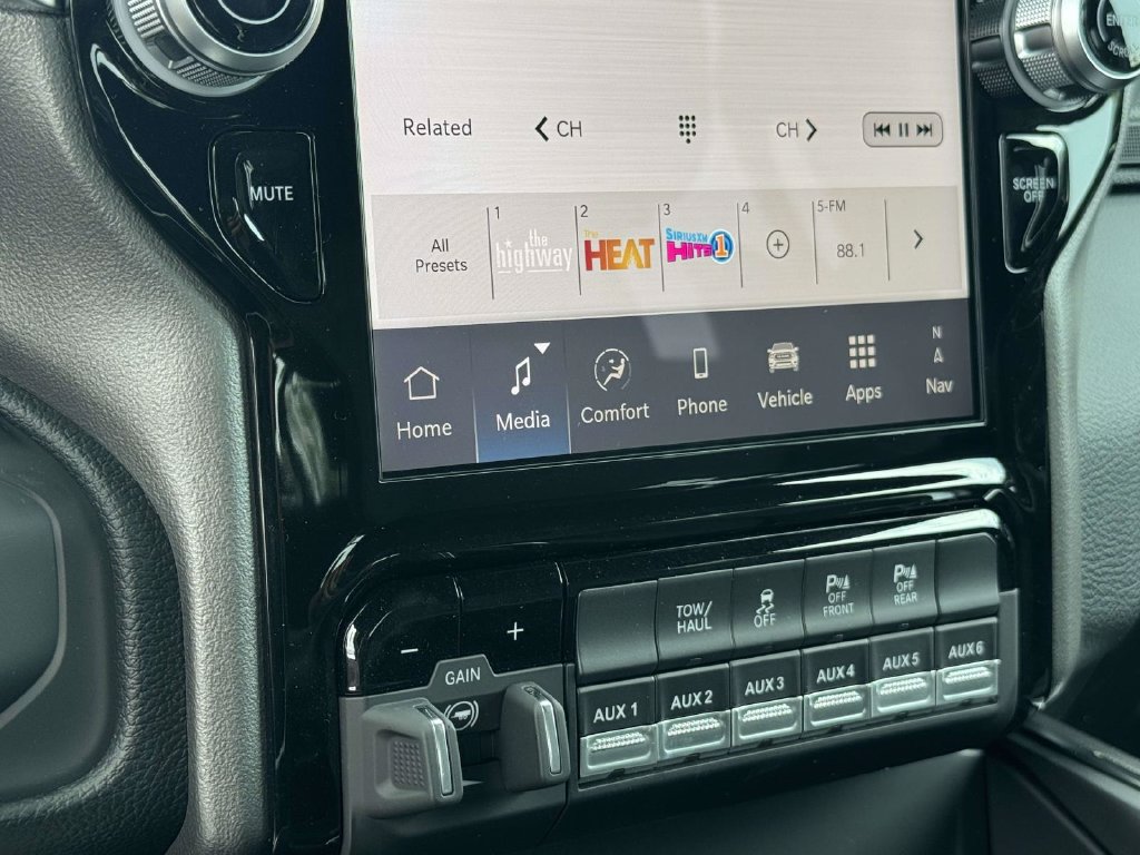 New 2026 RAM 2500 Big Horn AWD/4WD image 20