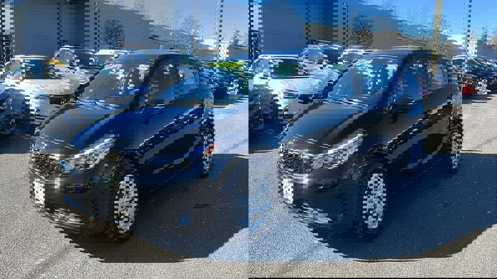 Used 2017 Kia Forte LX image 3