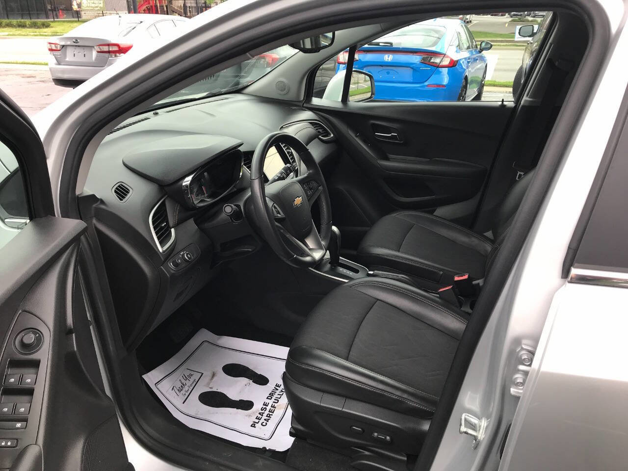Used 2019 Chevrolet Trax LT w/ LT Convenience Package AWD/4WD image 9