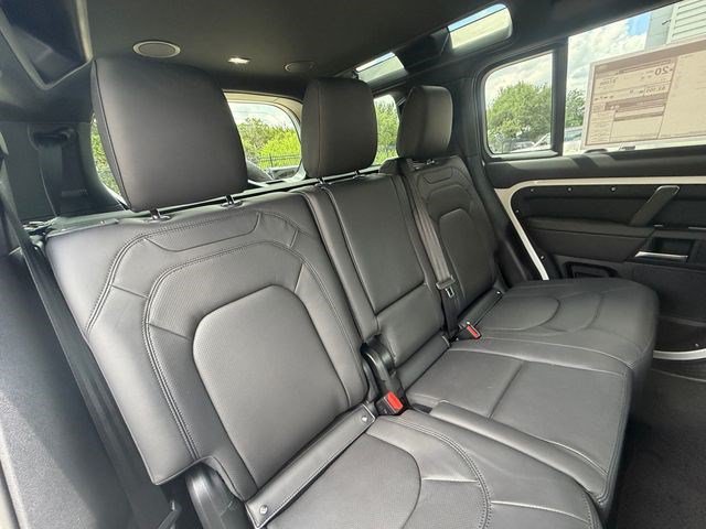New 2026 Land Rover Defender 110 X-Dynamic SE AWD/4WD image 17