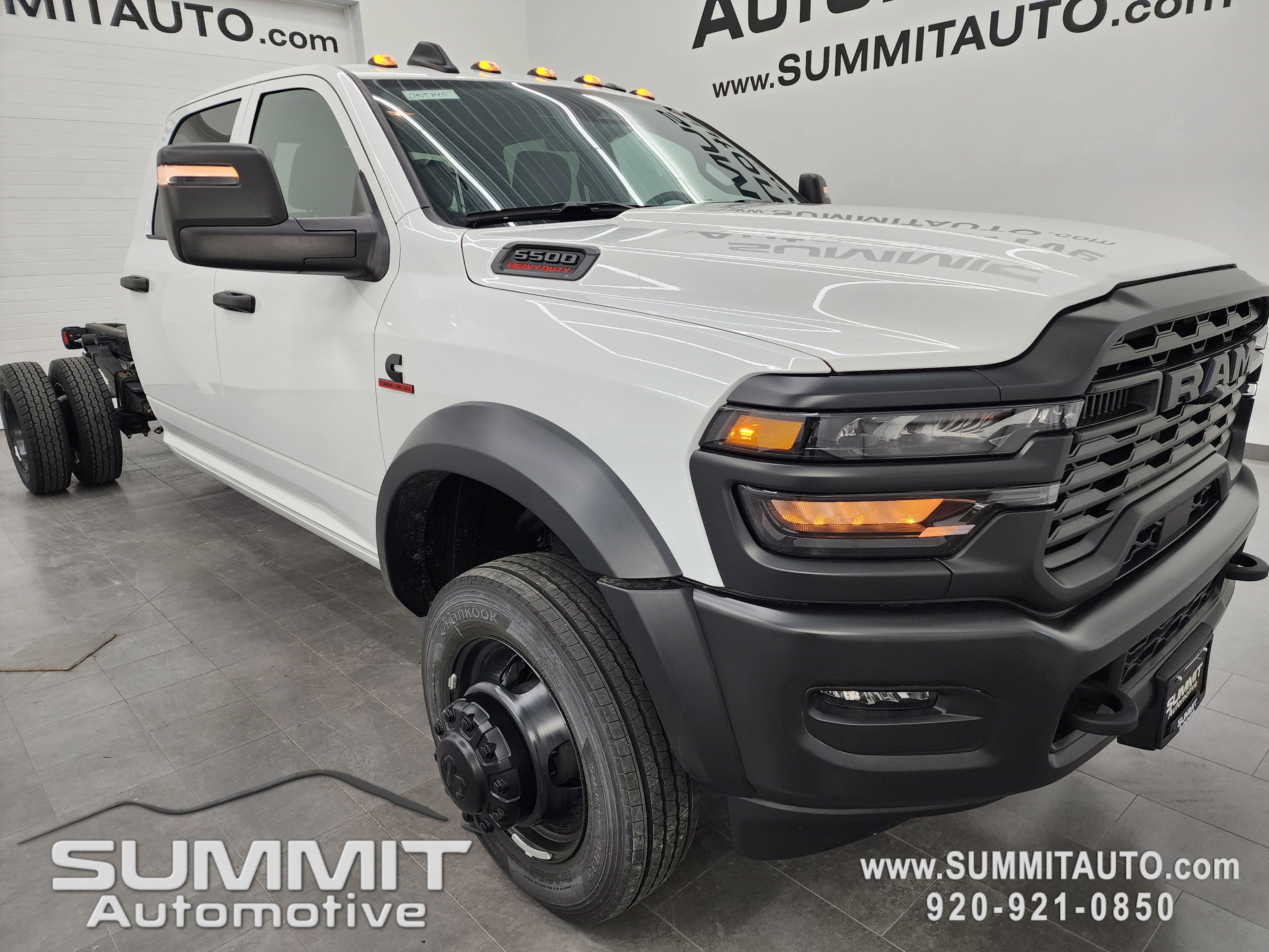 New 2025 RAM 5500 Tradesman AWD/4WD image 2