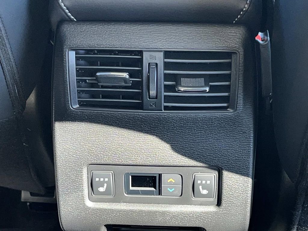 New 2026 Mitsubishi Outlander SEL FWD image 15