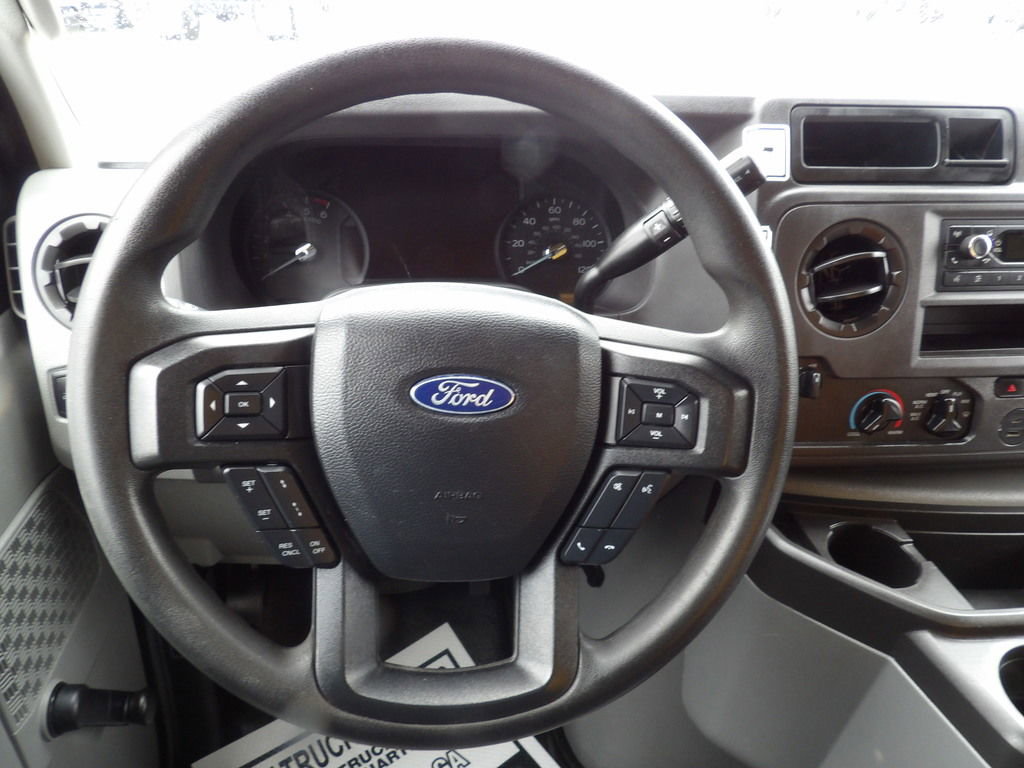Used 2021 Ford E-350 and Econoline 350 Super Duty RWD image 18