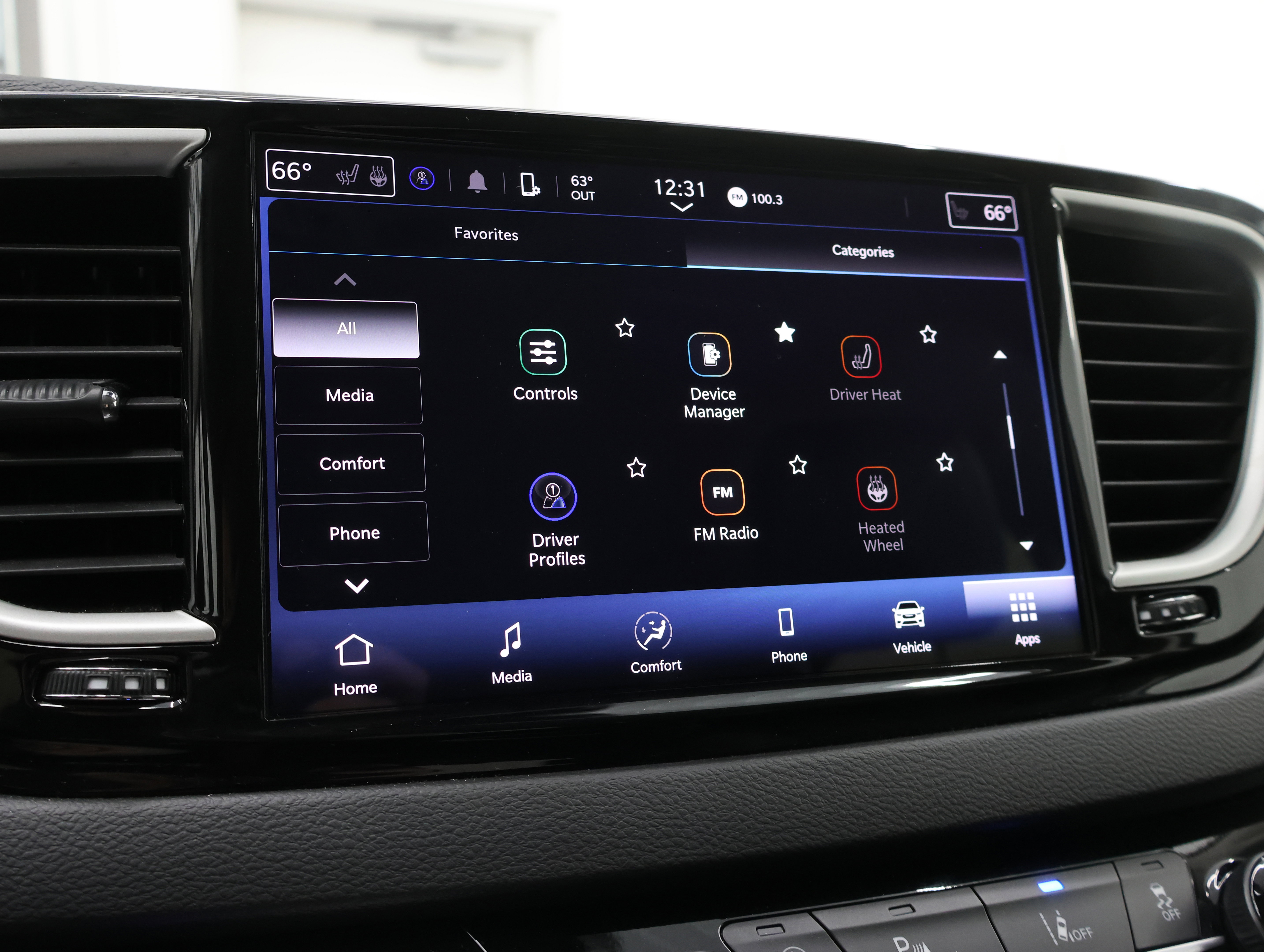 Used 2024 Chrysler Pacifica Touring-L image 55