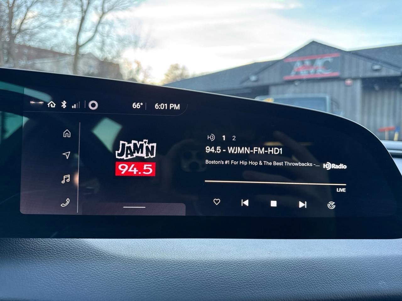 Used 2024 Lucid Air Touring image 37