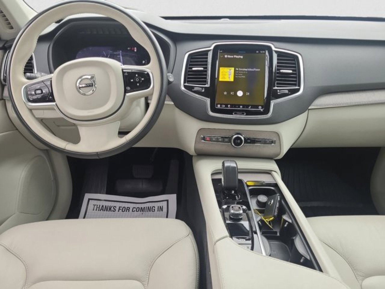 Used 2023 Volvo XC90 B6 Plus w/ Protection Package image 14