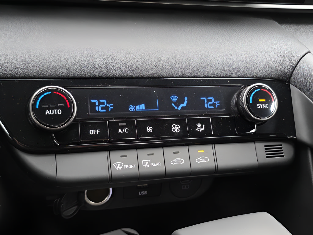 New 2026 Hyundai Elantra Sport FWD image 20