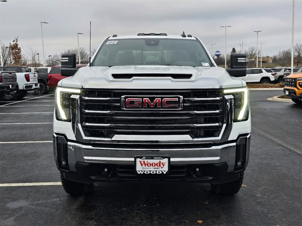 New 2026 GMC Sierra 3500 SLE image 3