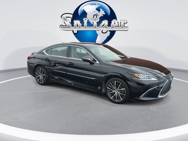 Used 2024 Lexus ES 300h w/ Premium Package image 2