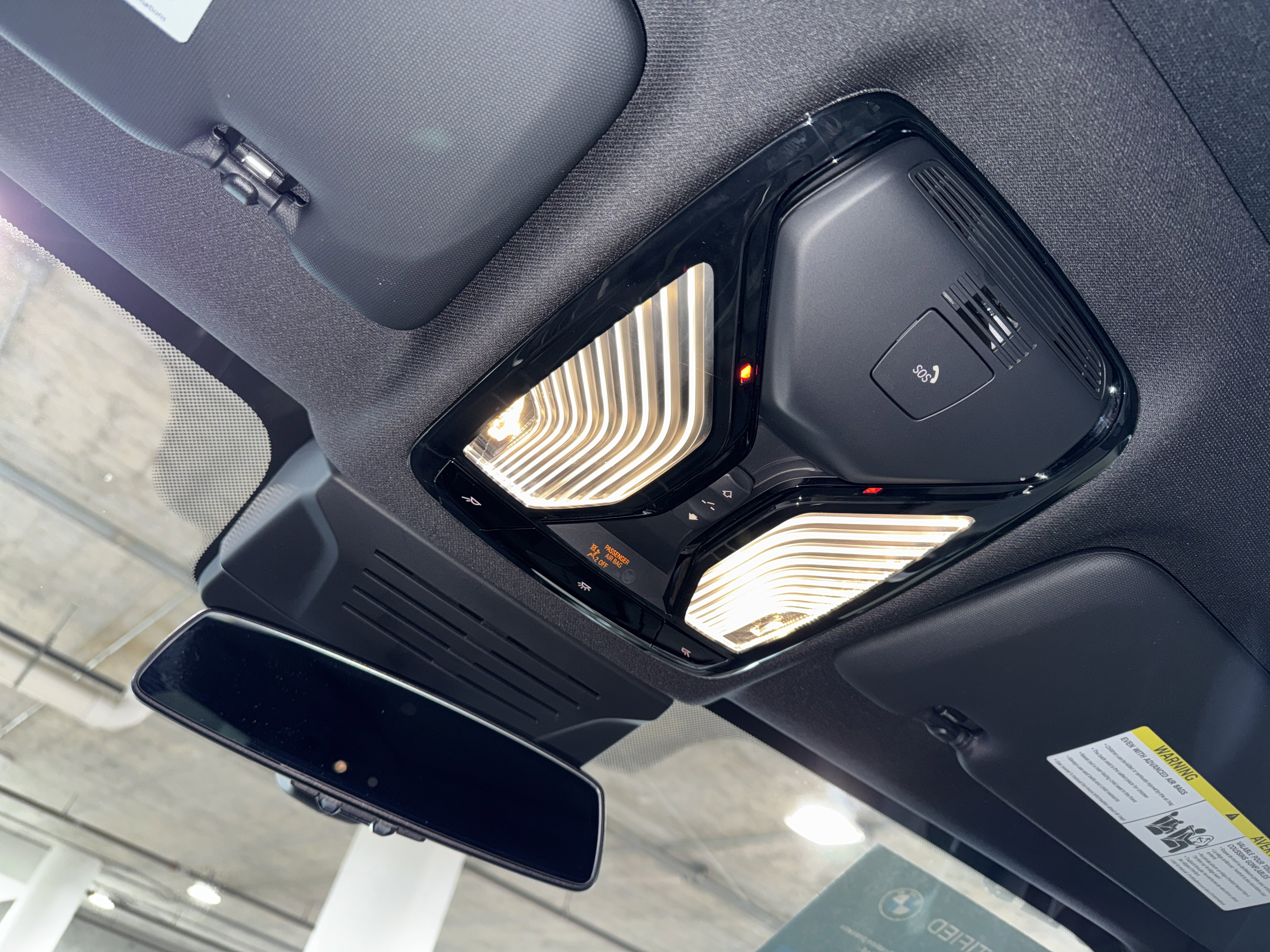 Certified 2025 BMW X5 xDrive50e w/ M Sport Package image 31