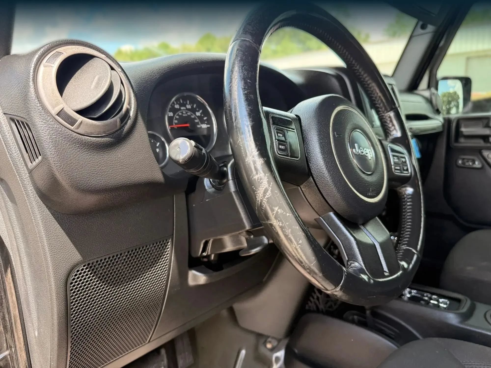 Used 2015 Jeep Wrangler Unlimited Sport w/ Quick Order Package 24S AWD/4WD image 17