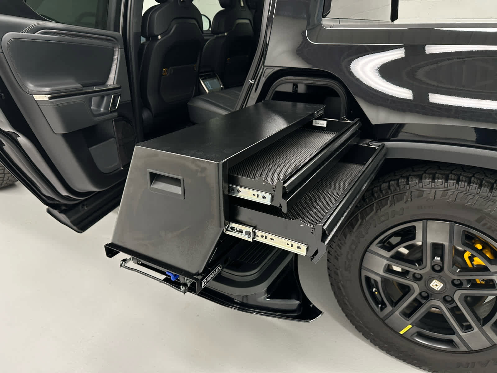 Used 2022 Rivian R1T Adventure image 43