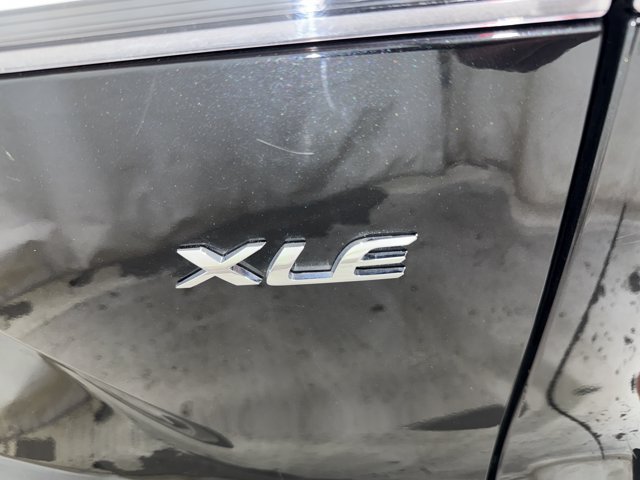 Used 2025 Toyota Corolla Cross XLE FWD image 32