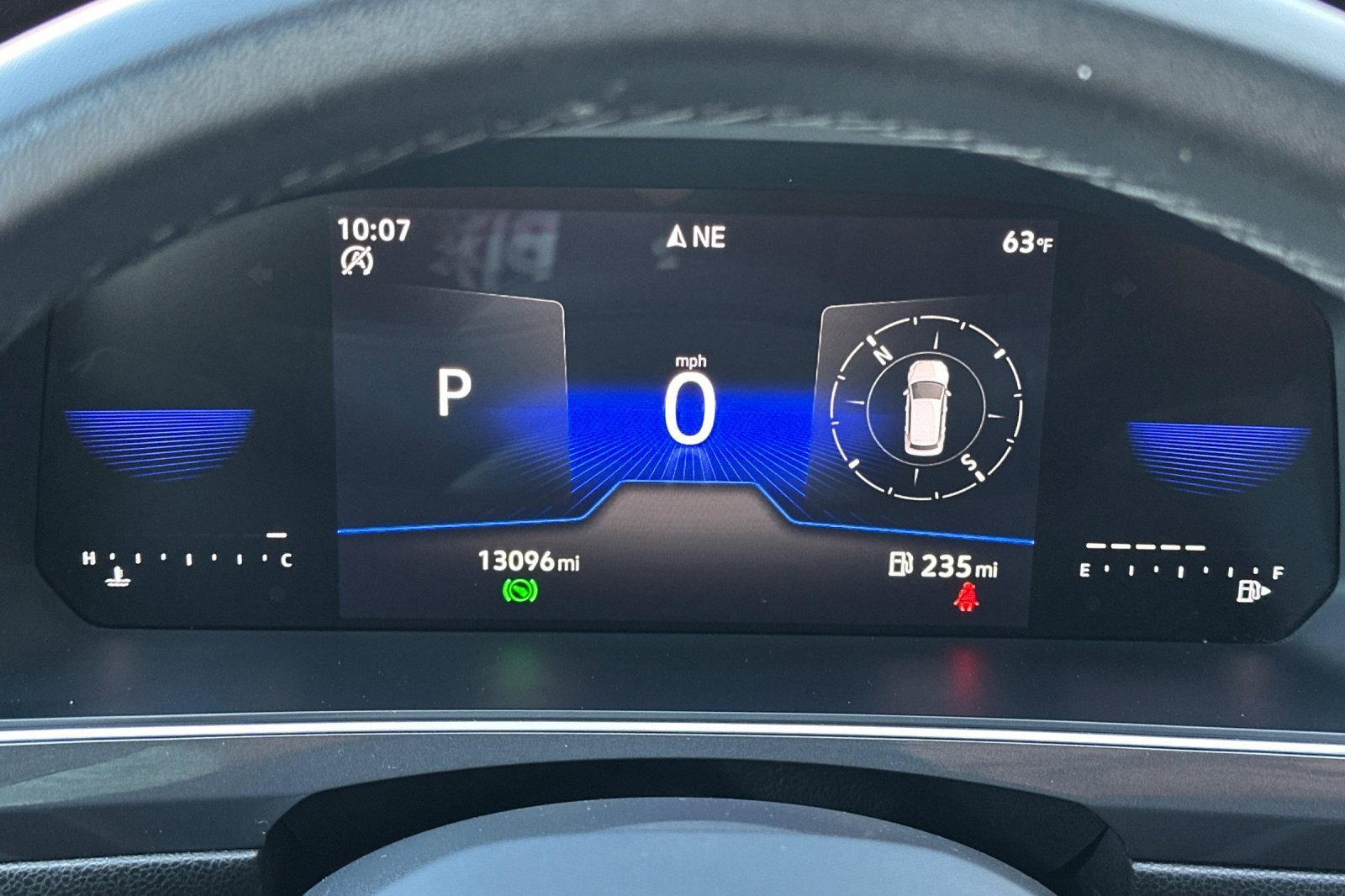 Certified 2024 Volkswagen Tiguan SE R-Line image 25