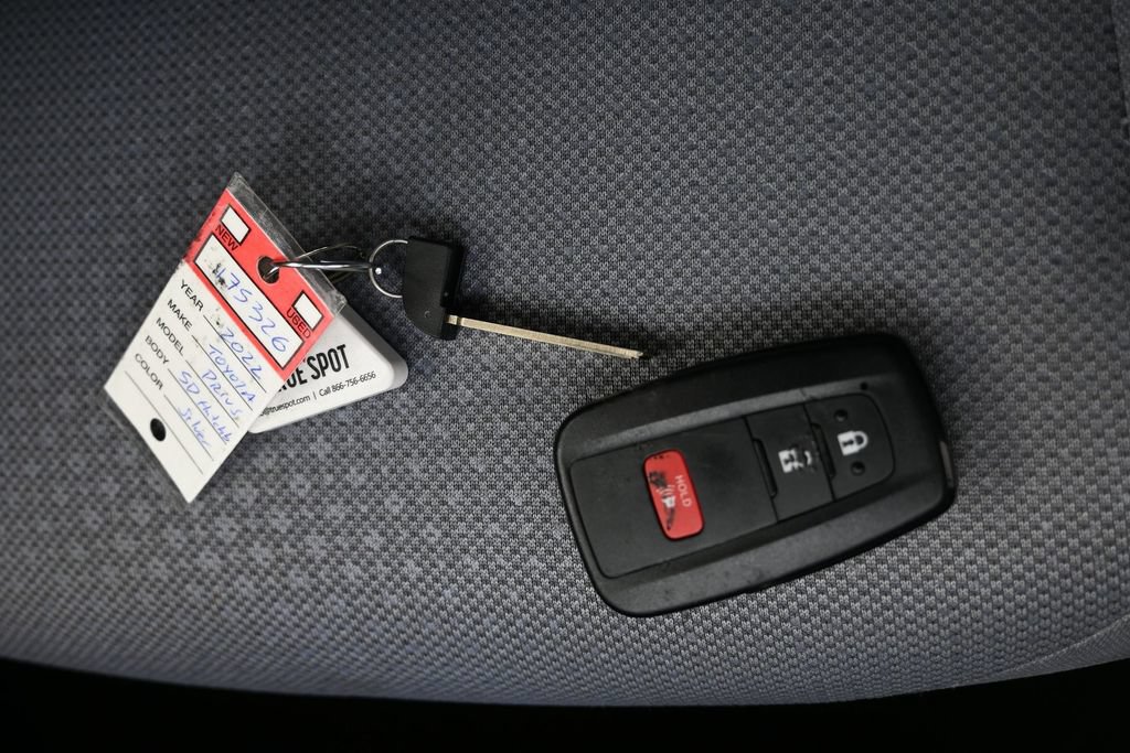 Used 2022 Toyota Prius LE FWD image 26