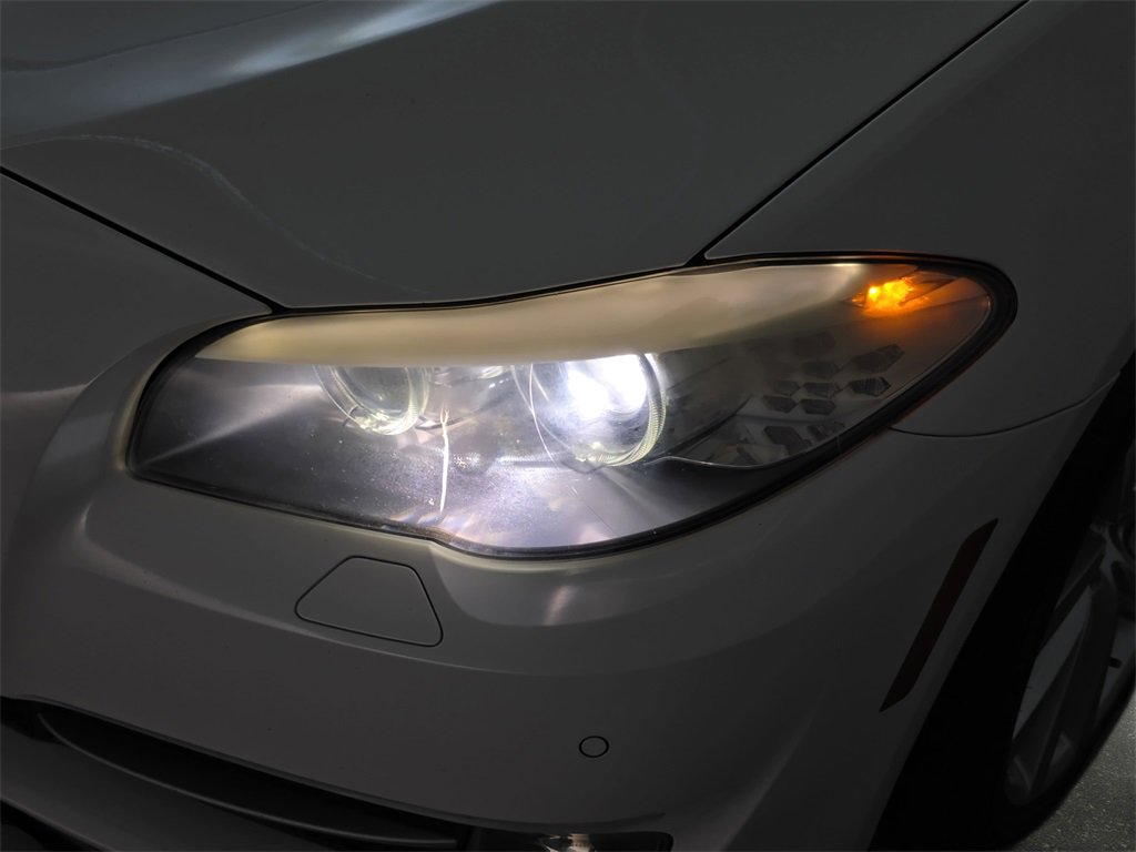 Used 2011 BMW 535i xDrive Sedan image 30