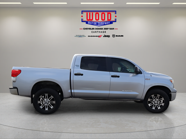 Used 2012 Toyota Tundra 4x4 CrewMax w/ Tow Pkg image 2