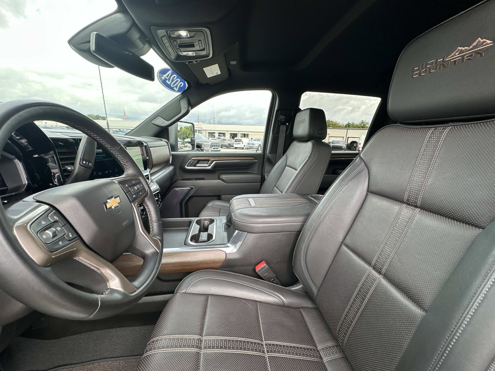 Certified 2024 Chevrolet Silverado 2500 High Country w/ LPO, Dark Essentials Package image 24