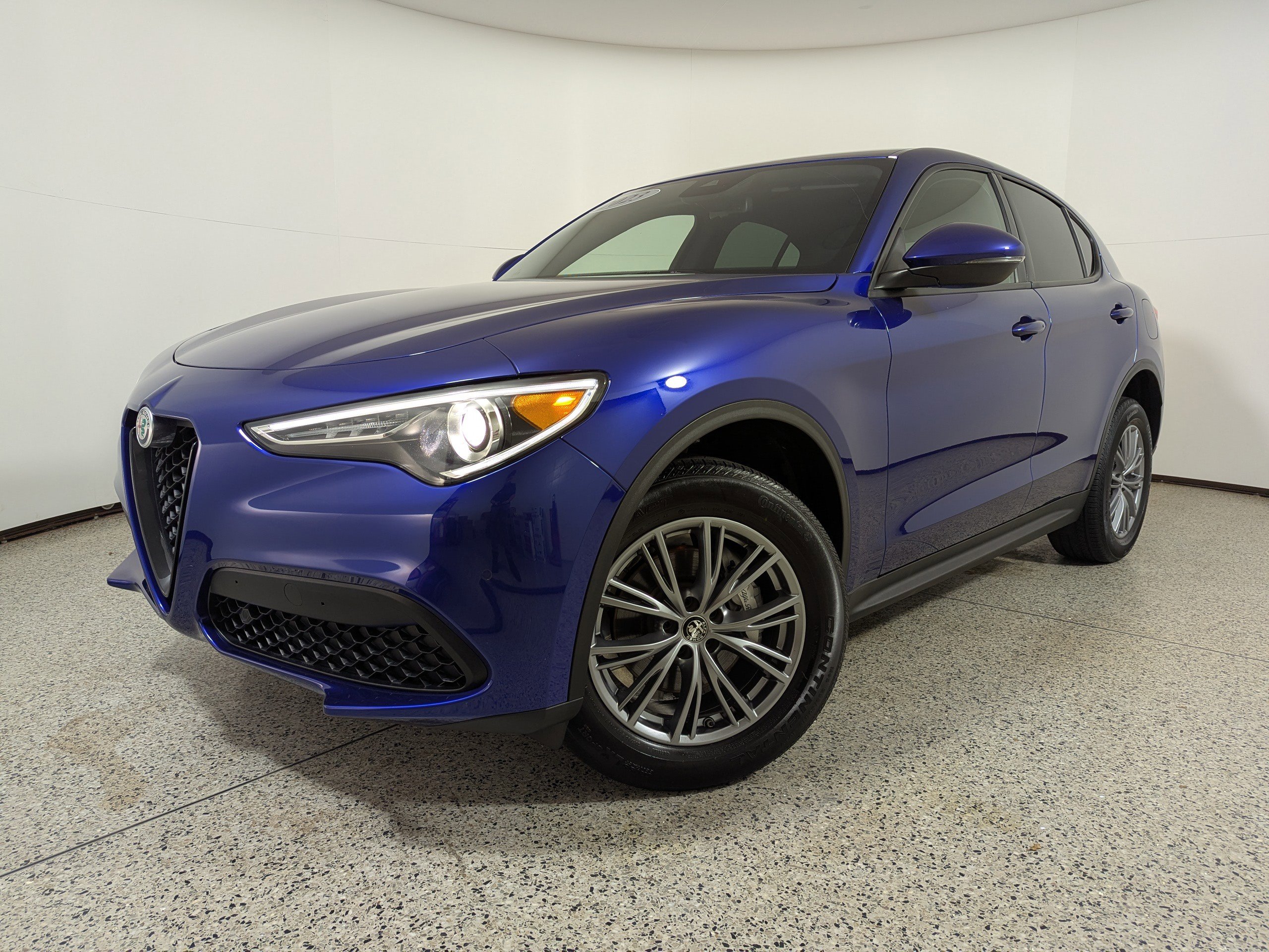 Used 2023 Alfa Romeo Stelvio Sprint image 20