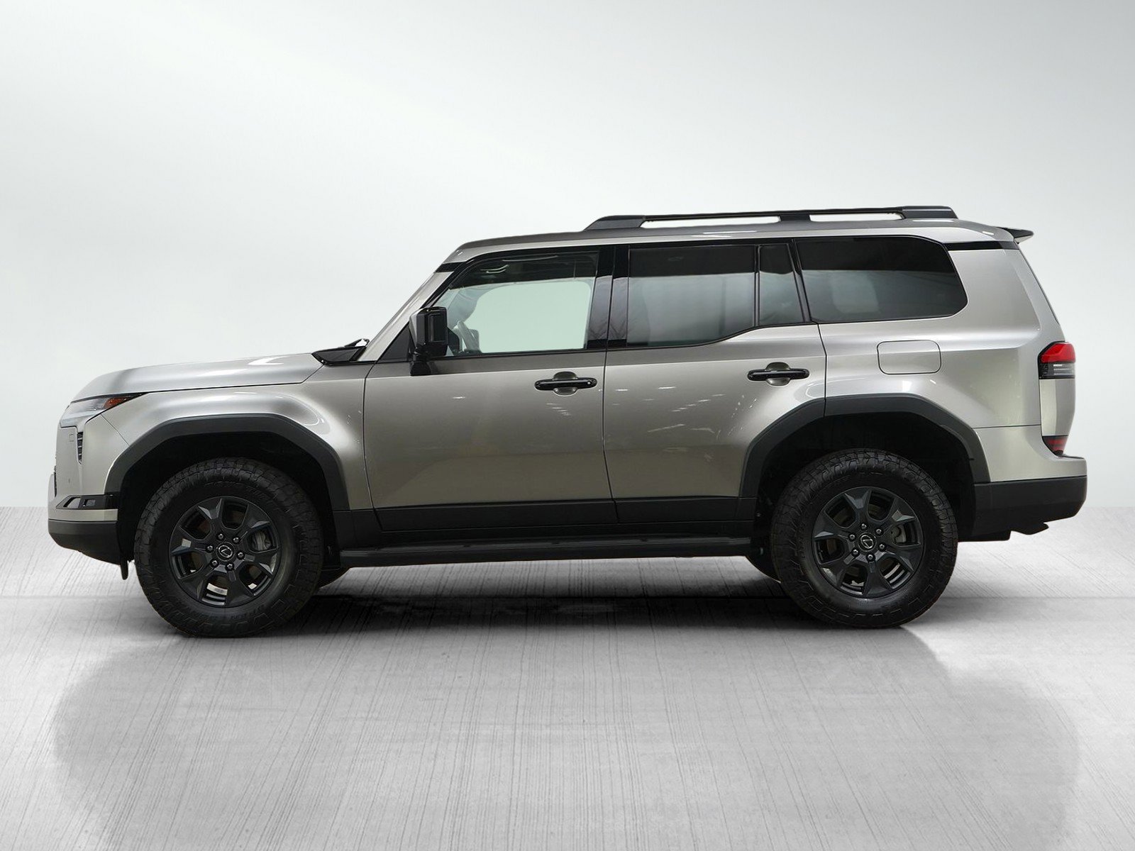 Used 2024 Lexus GX 550 image 2