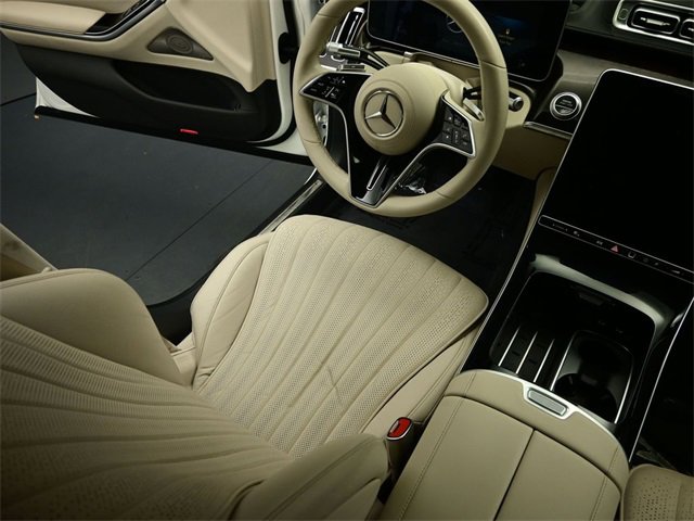 Used 2022 Mercedes-Benz S 580 4MATIC Sedan w/ Rear Seat Package image 9