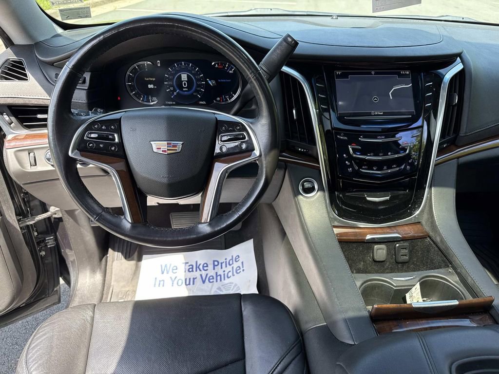 Used 2019 Cadillac Escalade Luxury AWD/4WD image 10