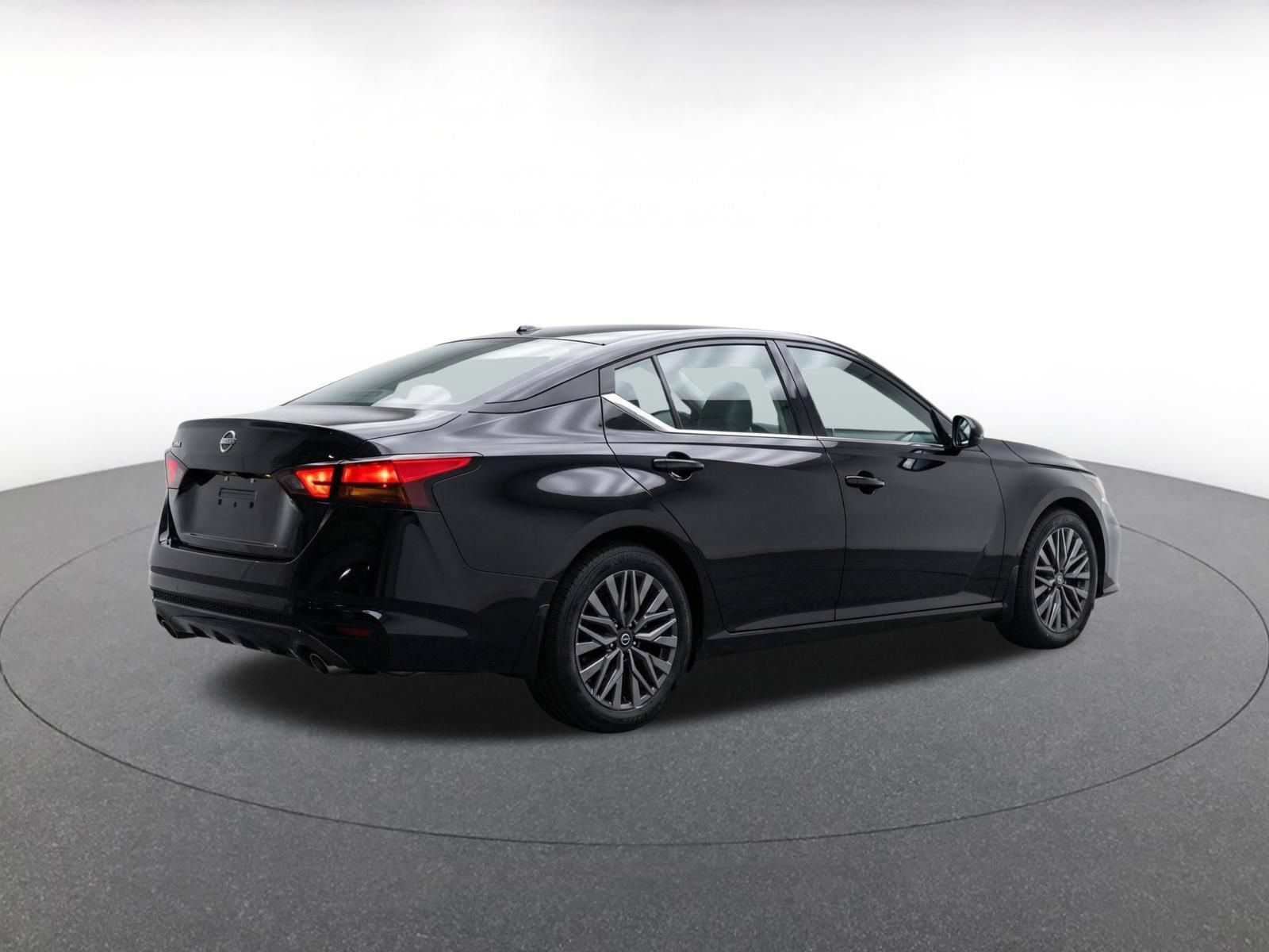 Used 2026 Nissan Altima 2.5 SV FWD image 7