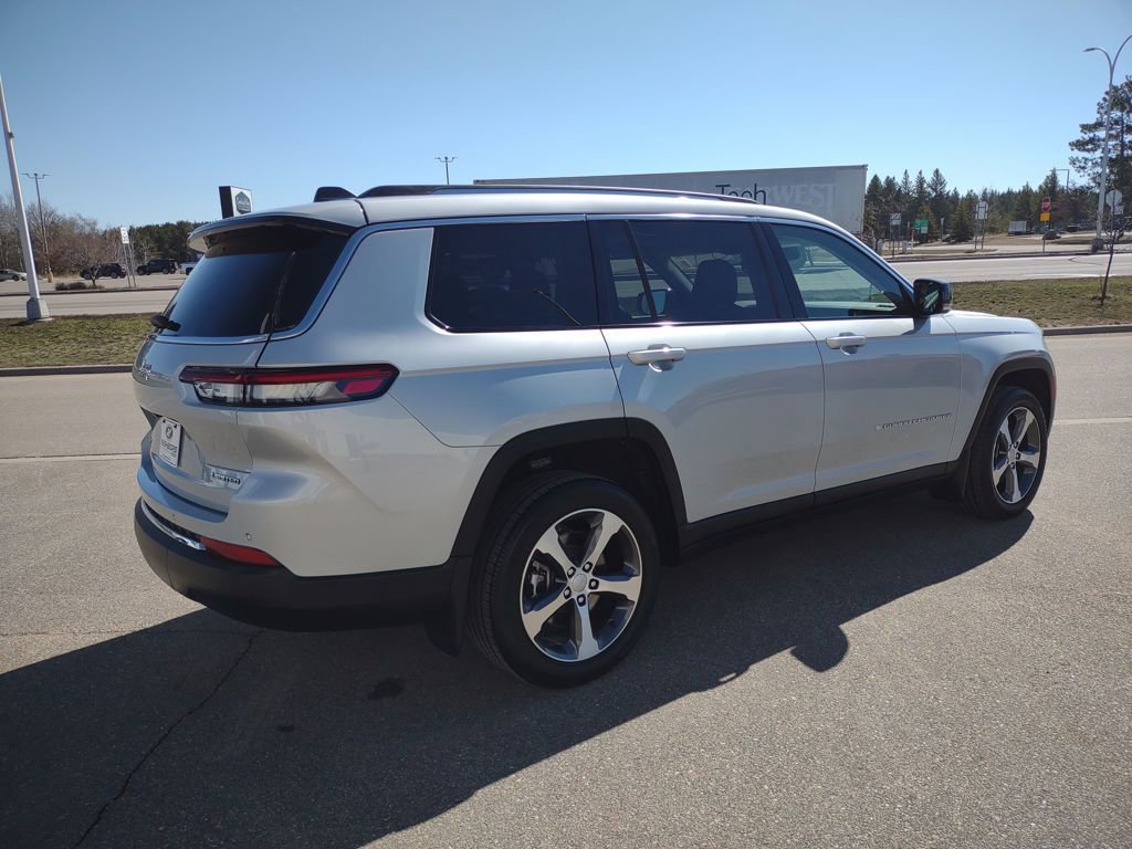 Used 2023 Jeep Grand Cherokee L Limited w/ MOPAR Finishing Package AWD/4WD image 5