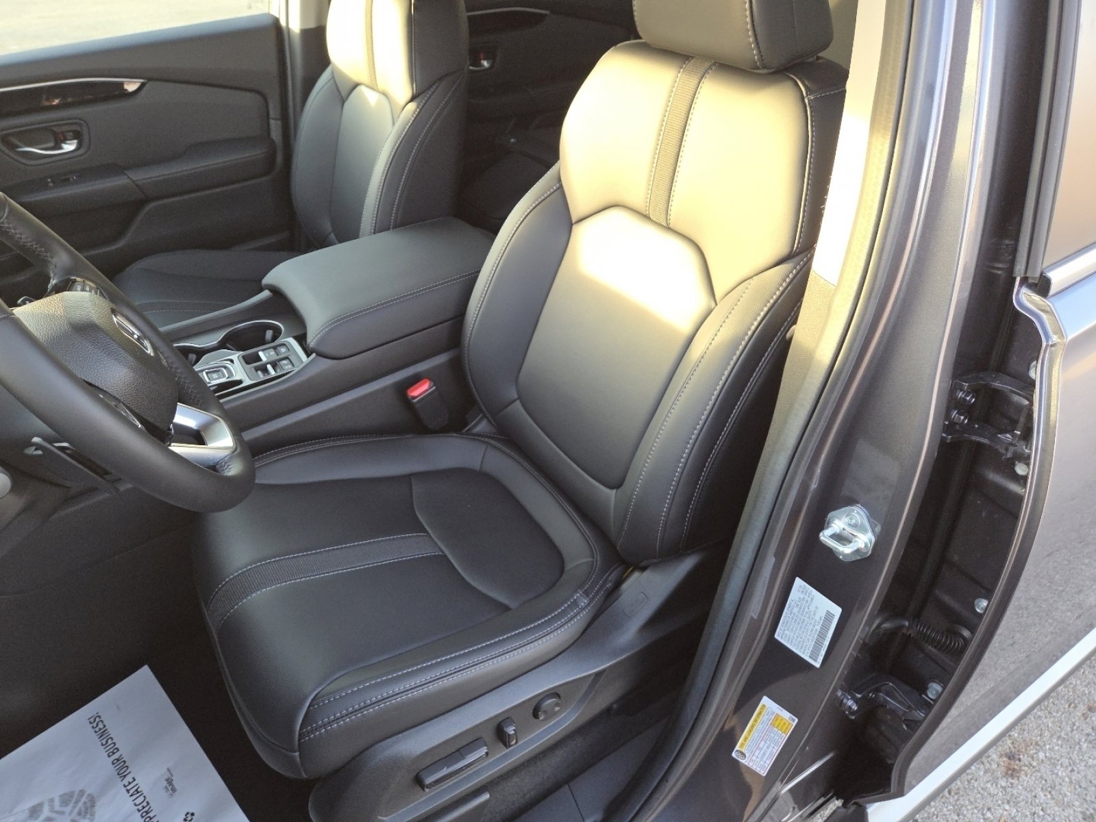 Used 2025 Honda Pilot EX-L image 24