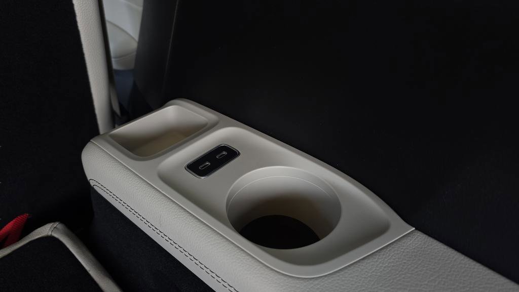 Used 2024 Mercedes-Benz GLS 450 4MATIC image 21