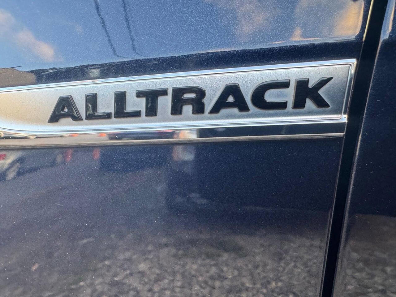 Used 2017 Volkswagen Golf Alltrack SE image 14